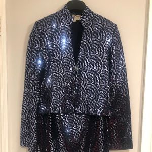 Sparkle two pieces suit.